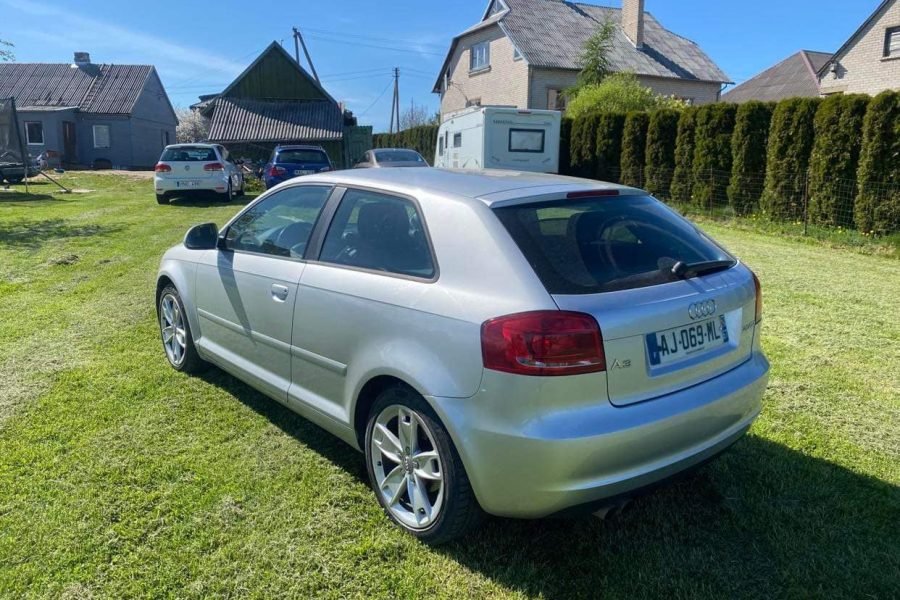 1-7 paroms, 30€ už parą. 8-14 parų, 25€ už parą. 15-30 parų, 20€ už parą. 30+ parų, 18€ už parą.