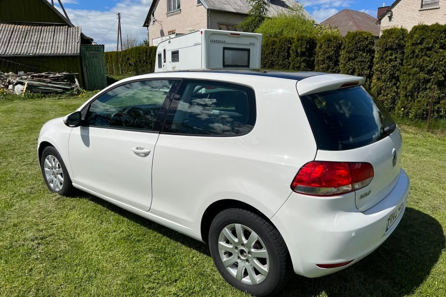 1-7 paroms, 30€ už parą. 8-14 parų, 25€ už parą. 15-30 parų, 20€ už parą. 30+ parų, 18€ už parą.