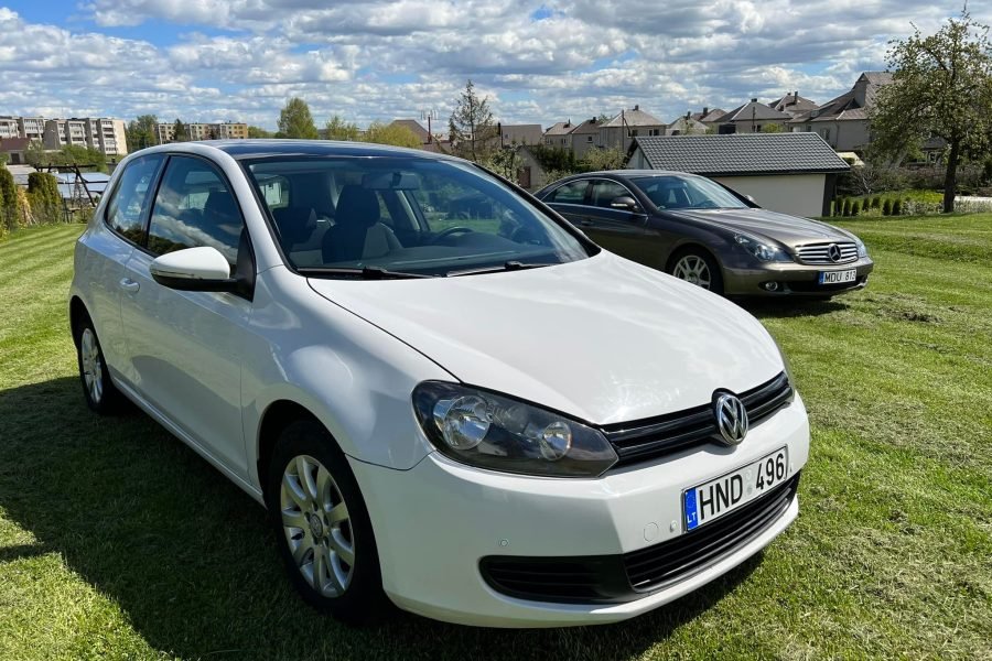 1-7 paroms, 30€ už parą. 8-14 parų, 25€ už parą. 15-30 parų, 20€ už parą. 30+ parų, 18€ už parą.