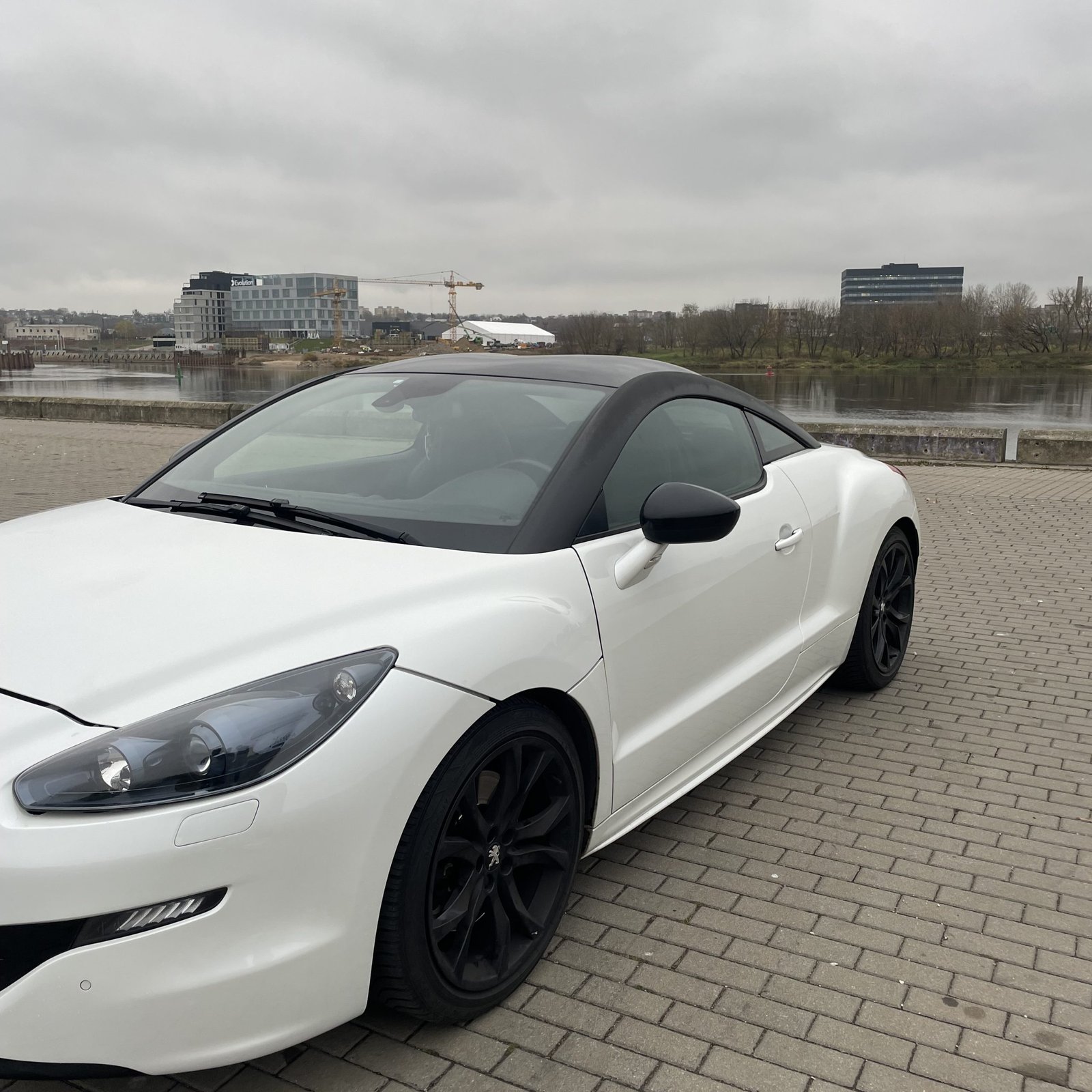 Peugeot RCZ
